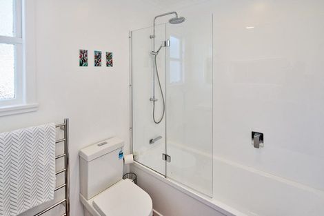 Photo of property in 33 Gibson Crescent, Naenae, Lower Hutt, 5011