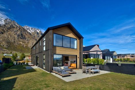 Photo of property in 23 Double Cone Road, Jacks Point, Queenstown, 9371