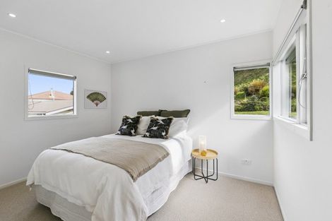 Photo of property in 105 Akaroa Drive, Maupuia, Wellington, 6022