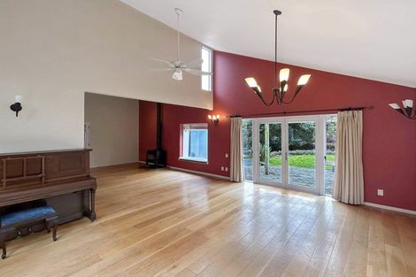 Photo of property in 1a Tui Crescent, Waikanae, 5036