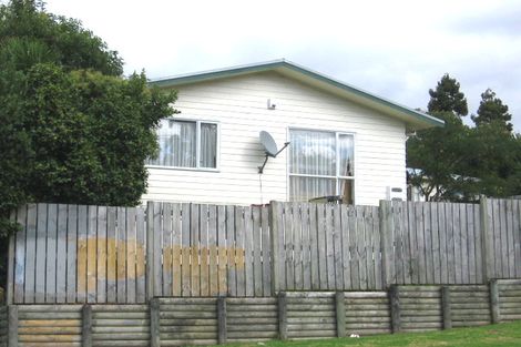 Photo of property in 3/42 Pomaria Road, Henderson, Auckland, 0610