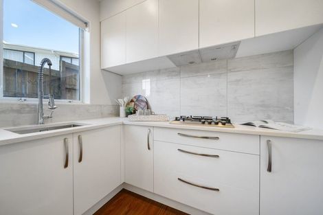 Photo of property in 5 Lyttelton Avenue, Forrest Hill, Auckland, 0620