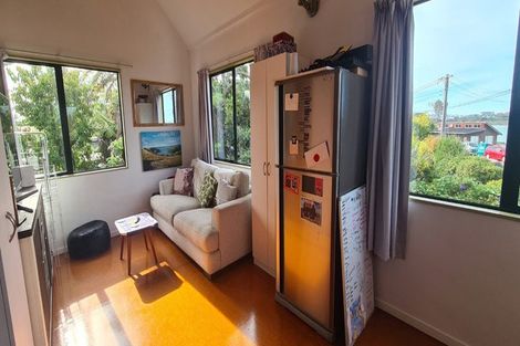 Photo of property in 3 The Terrace, Herald Island, Auckland, 0618