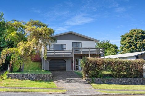 Photo of property in 11 Dunton Drive, Welcome Bay, Tauranga, 3112