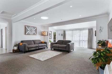 Photo of property in 37 Tamatea Road, Taupo, 3330