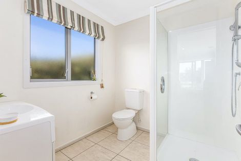 Photo of property in 5 Tongariro Drive, Aotea, Porirua, 5024