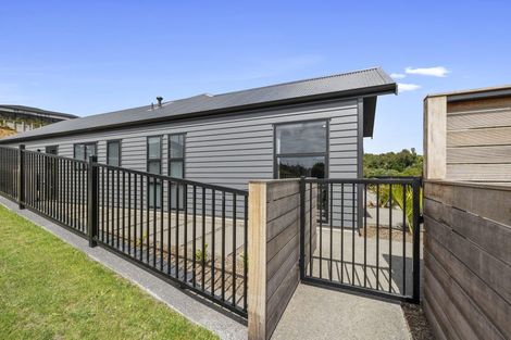 Photo of property in 54 Fernbrook Drive, Hurworth, New Plymouth, 4310