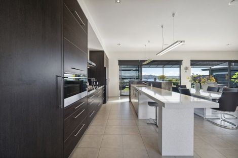 Photo of property in 9 Pukenamu Road, Rainbow Point, Taupo, 3330