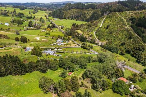 Photo of property in 863 Weranui Road, Wainui, Silverdale, 0994