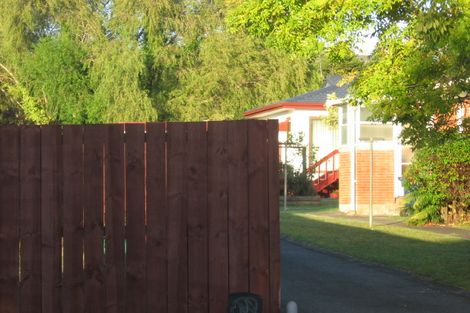 Photo of property in 1/12 Mannering Place, Hillcrest, Auckland, 0627