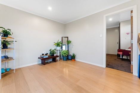 Photo of property in 2/17 Moffat Road, Red Beach, 0932