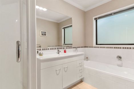 Photo of property in 1 Leven Close, Bethlehem, Tauranga, 3110