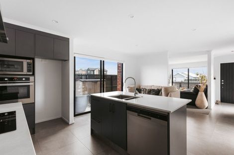 Photo of property in 20 Atutahi Lane, Papamoa, 3118