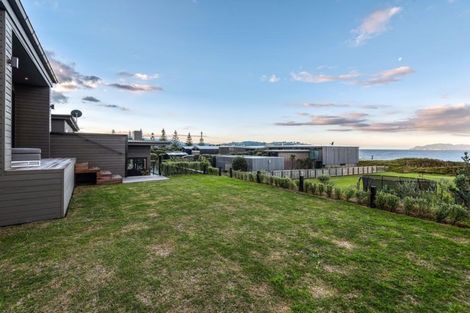 Photo of property in 6 Taiawa Place, Omaha, 0986