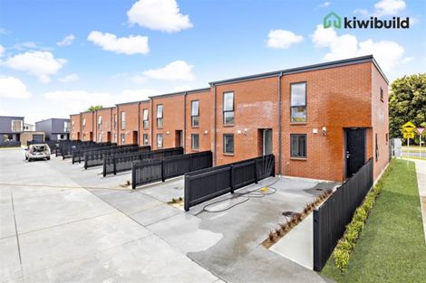 Photo of property in 83 Walsh Road, Papakura, 2110