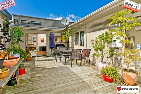 Photo of property in 1/39 Rangitoto Terrace, Milford, Auckland, 0620
