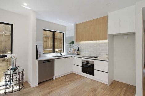 Photo of property in 313b Bucklands Beach Road, Bucklands Beach, Auckland, 2012