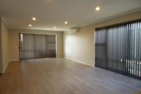 Photo of property in 14 Waiarohia Place, Hobsonville, Auckland, 0616