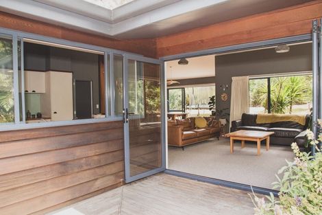 Photo of property in 123 Mapara Road, Acacia Bay, Taupo, 3385