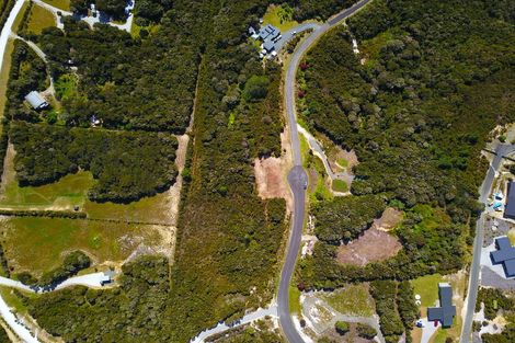 Photo of property in 124 Stratford Drive, Cable Bay, 0420