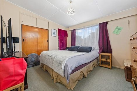 Photo of property in 5 Bonnie Glen Crescent, Ebdentown, Upper Hutt, 5018