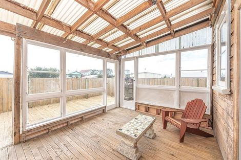 Photo of property in 23 Ruapehu Street, Castlecliff, Whanganui, 4501