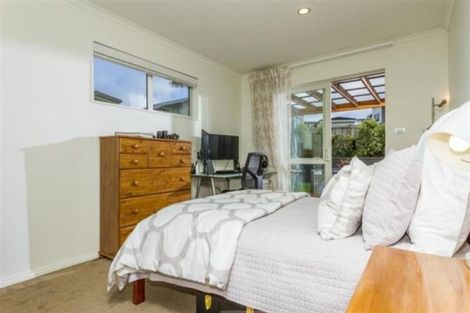 Photo of property in 4 Eastreef Court, Long Bay, Auckland, 0630