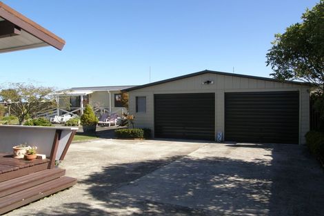 Photo of property in 64 Edinburgh Terrace, Foxton Beach, Foxton, 4815