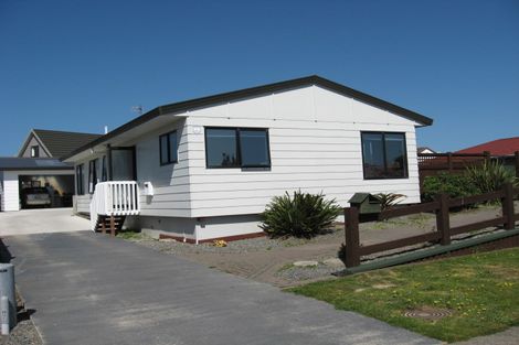 Photo of property in 25 Rosewood Place, Paraparaumu, 5032