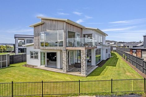 Photo of property in 88 Hayfield Way, Karaka, Papakura, 2113