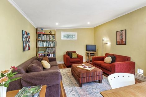 Photo of property in 32 Lawrence Street, Newtown, Wellington, 6021