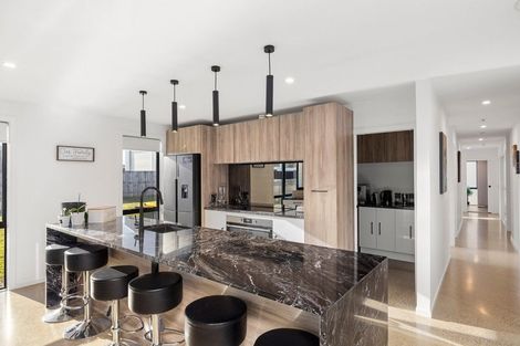 Photo of property in 5 Remutaka Lane, Carterton, 5713