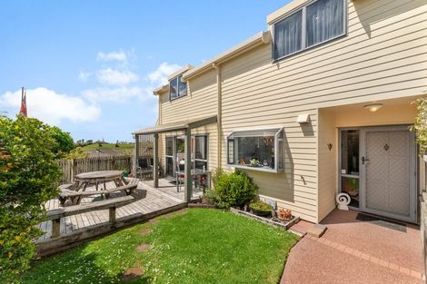 Photo of property in 7/485 Don Buck Road, Massey, Auckland, 0614