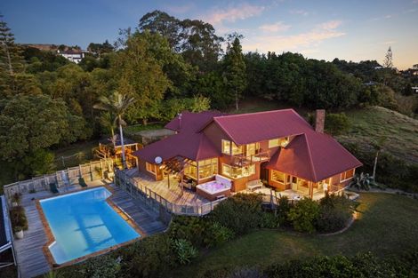 Photo of property in 218 Settlement Road, Papakura, 2110