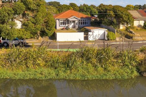 Photo of property in 64 Cumnor Terrace, Woolston, Christchurch, 8023