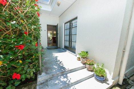 Photo of property in 10 Ormond Road, Hospital Hill, Napier, 4110