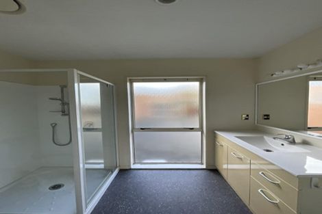 Photo of property in 6 Blue Gum Place, New Brighton, Christchurch, 8083