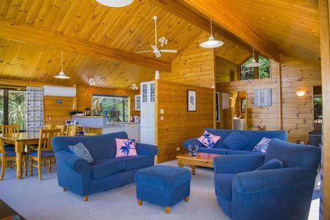 Photo of property in 14 Haddon Crescent, Whitianga, 3510