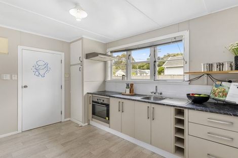 Photo of property in 308 George Street, Stokes Valley, Lower Hutt, 5019
