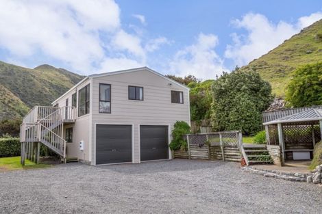 Photo of property in 3129 Mangatoetoe Grove, Cape Palliser, Pirinoa, 5772
