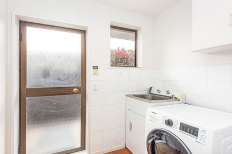Photo of property in 18 Lowry Avenue, Redwood, Christchurch, 8051