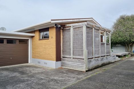 Photo of property in 9b Thorburn Avenue, Red Beach, 0932