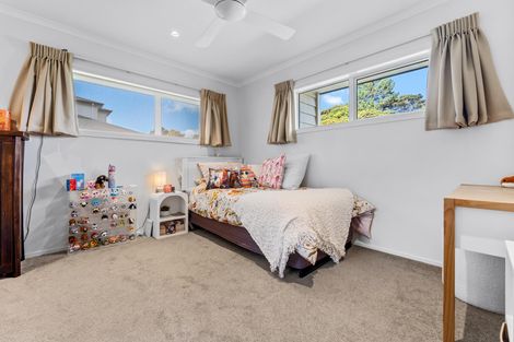 Photo of property in 10a Mackay Drive, Greenhithe, Auckland, 0632