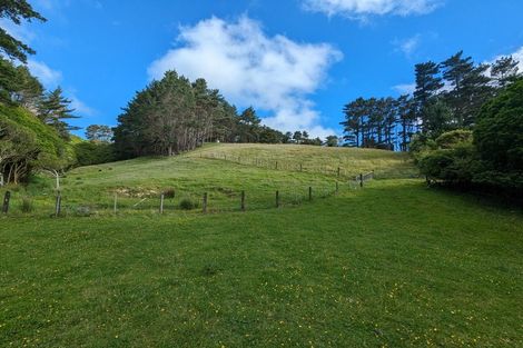 Photo of property in 7 Hillcroft Road, Horokiwi, Wellington, 5016