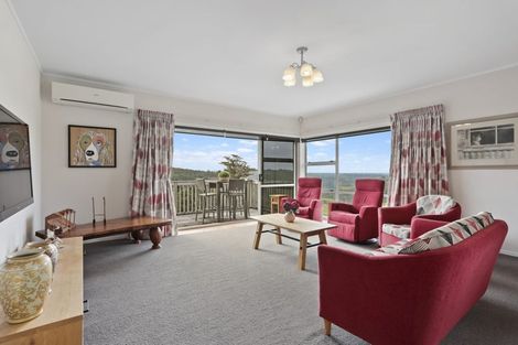 Photo of property in 267 Forest Hill Road, Waiatarua, Auckland, 0612