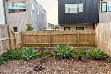 Photo of property in 17 Tokarewa Close, Mount Wellington, Auckland, 1062