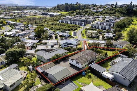 Photo of property in 62 Jonathon Street, Brookfield, Tauranga, 3110