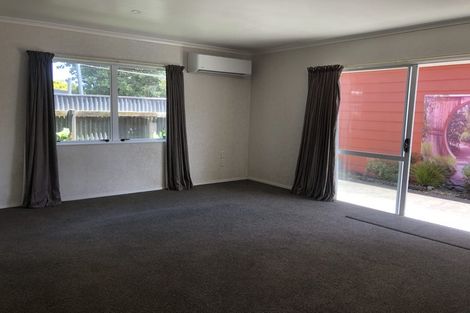 Photo of property in 48 Botanical Road, Takaro, Palmerston North, 4412