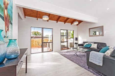 Photo of property in 1/3 Copley Street, New Lynn, Auckland, 0600