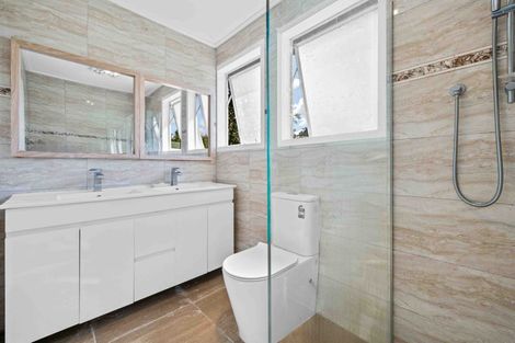 Photo of property in 16 Neems Place, Manurewa, Auckland, 2102